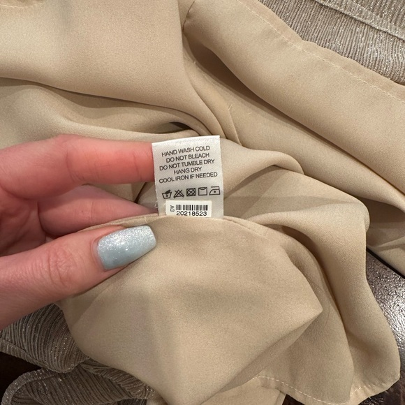 ✨ Lovers + Friends Elyse Wrap Dress in Gold Shimmer - Size L - Picture 8 of 11